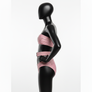 Traje de baño de dos piezas rosa de nailon y spandex GSM de alta calidad con estrella de diamantes de imitación y cinturón con logo personalizado por transferencia térmica para mujer. - Product Image 3