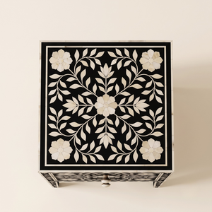 Table d'appoint en nacre avec incrustation d'os, élégante table de chevet pour chambre à coucher - Product Image 3