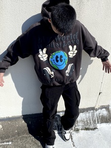 Sweat-shirt à capuche oversize pour homme en coton French Terry, imprimé dessin animé Terre, logo embossé sur le devant, style streetwear décontracté automne - Product Image 5