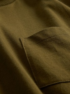 Camiseta Casual de Manga Corta para Hombre, Color Verde Oliva Sólido, 100% Poliéster No Tejido, Cuello Redondo, Corte Holgado, Transpirable y de Secado Rápido - Product Image 4