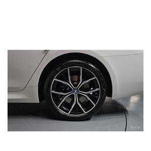 BMW Série 5 530e M Sport Septembre 2022 57 176 km Boîte de vitesses automatique Volant à gauche - Product Image 4