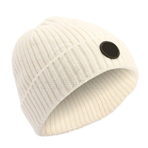 Gorro de punto clásico, tela suave y cálida, diseñado para uso diario, actividades al aire libre, viajes y comodidad en climas fríos. - Product Image 2