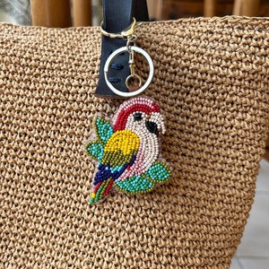 Llavero Bordado con Cuentas Coloridas para Bolsos y Llaves, Accesorio de Moda Hecho a Mano para Carteras, Mochilas y Uso Diario - Product Image 4
