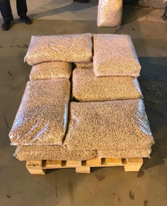 Granulés de bois de pin ENPlus de haute qualité, 6 mm, certifiés A1 et aux paramètres A1, sacs de 15 kg - Product Image 4