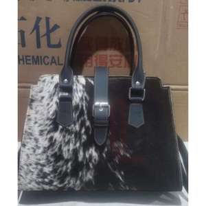 Accesorios de regalo Bolsos de mujer Bolsos de mano de cuero de cabra puro a la moda Impresión de logotipo de marca personalizada Bolsa de compras y cartera para damas - Product Image 1