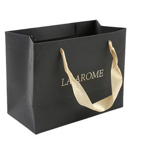 Bolsas de Regalo de Lujo Personalizadas, Bolsas de Compra Impresas de Alta Gama, Boxit.pk - Product Image 3