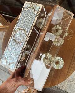 Organizador PearlCrescent Heritage, Caja de Almacenamiento de Dulces de Lujo Hecha a Mano con Madera MOP y Acrílico para Ramadán, Iftar, Eid y Hogar Árabe - Product Image 6
