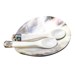 Cuillères à caviar en nacre personnalisées en gros avec gravure de logo, cuillères à apéritif pour hôtels et restaurants en provenance du Vietnam - Product Image 5