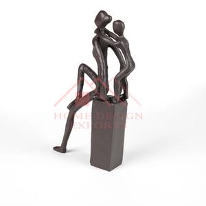 Figure humaine en métal Sculpture moderne pour bureau Best-seller Figurine d'enfant Sculpture de table pour dessus de table/prix de gros bas - Product Image 2