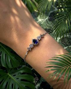 Parure de collier et boucles d'oreilles en titane plaqué or avec moissanite bleue, pendentif feuille élégant fait main pour mariage, demoiselle d'honneur, fête - Product Image 4