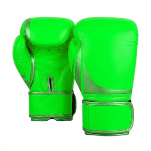 Guantes de Entrenamiento de Boxeo Transpirables de Calidad |   Guantes de Sparring Profesionales con Detalles Dorados para Gimnasio |   Guantes de Boxeo Personalizados de 12oz, 14oz y 16oz - Product Image 4