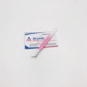 Vente en gros d'une pince à épiler professionnelle solide en acier inoxydable en forme de cœur, pointe en fibre pointue durable de couleur ombrée - Product Image 6