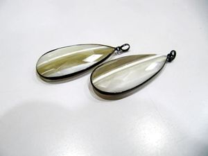 Pendentif Breloque en Opale Blanche Naturelle Forme Poire Briolette Facettée avec Connecteur en Laiton 22 x 45 mm – Pierre Précieuse de Haute Qualité - Product Image 2
