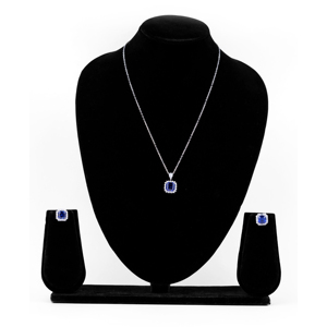 Boucles d'oreilles clous en pierre précieuse bleu royal taille émeraude avec halo de cristaux, plaqué argent, élégantes pour mariage et soirée, coffret cadeau de bijoux - Product Image 2