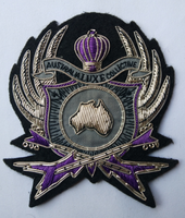 Écusson de blazer de cérémonie brodé à la main en fil de bullion, insignes de qualité supérieure, avec épingle de sûreté pour la décoration d'uniformes et la mode