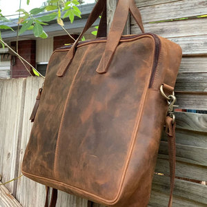 Sacs pour ordinateur portable en cuir au design unique, résistants au vent et multifonctionnels pour la saison hivernale en extérieur, avec emballage personnalisé - Product Image 5