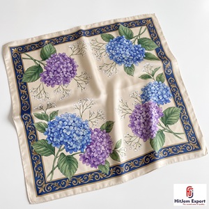 Pañuelo Cuadrado de Alta Calidad con Impresión Digital, Tela Ligera, Accesorios de Moda de Marca, Suministro al por Mayor, Fabricante OEM ODM - Product Image 3