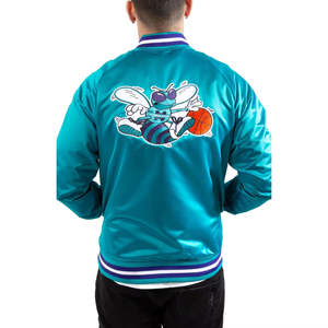 แจ็คเก็ตแฟชั่นคุณภาพดีที่สุด แบบขายส่ง ผ้าไหมซาติน ซุปเปอร์ยูนิเซ็กซ์ สไตล์เบสบอล วาร์ซิตี้  แบบสั่งทำพิเศษ กันน้ำ กันลม แบบกลับด้านได้ - Product Image 2