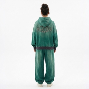 Conjunto de Sudadera con Capucha Oversize Verde Oscuro y Pantalones Jogger para Mujer, con Pedrería, de Algodón y Felpa, Estilo Urbano, Chándal OEM al por Mayor - Product Image 2