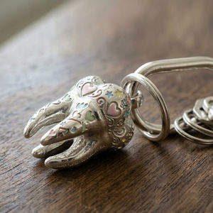 Cadeaux promotionnels personnalisés pour patients dentaires, porte-clés en métal zinc en forme de dent 3D, portable - Product Image 4