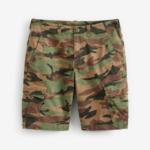 Pantalones cortos cargo de camuflaje para hombre, cintura media, cierre de botones, estilo casual con bolsillos, diseño transpirable de moda, pantalones cortos cargo para senderismo - Product Image 2