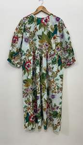 Vestido Kurti de Algodón Hecho a Mano: Túnica Boho con Estampado Floral Tropical - Product Image 5