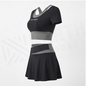 Conjunto de Yoga de 2 Piezas North Approach, Top Corto con Falda, Color Negro Sólido, Ropa Deportiva Transpirable sin Costuras, Ropa Deportiva para Mujer - Product Image 3