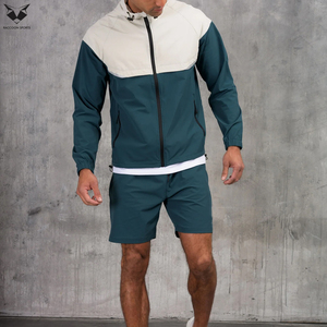 Conjunto de Pantalones Cortos y Chaqueta Deportiva para Hombre, Color Verde Azulado Oscuro, Estilo Moderno con Bloques de Color, Chaqueta con Capucha, Cintura Elástica, Ropa Deportiva Informal - Product Image 4