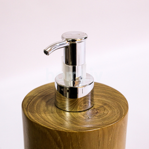 Distributeur de savon artisanal en teck naturel de taille moyenne, cylindre en bois massif durable, pompe à lotion liquide, accessoire de salle de bain - Product Image 4
