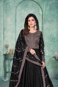 Traje Anarkali Moderno de Seda Bordada, Semi-Cosido, para Fiestas, Bodas y Diwali - Product Image 2