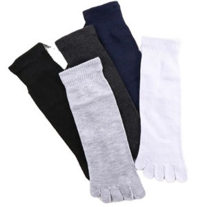 Calcetines Unisex Casuales de Algodón Suave y Transpirable para Hombre y Mujer, Color Negro y Blanco, Ecológicos, de Caña Alta, para Otoño, ODM Personalizados - Product Image 1