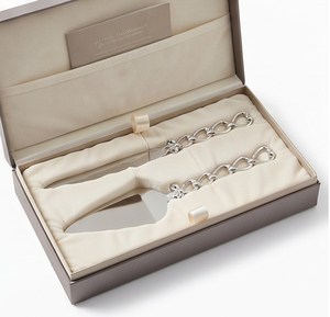Ensemble élégant de couteau et de spatule à gâteau en métal avec manche à maillons, finition miroir haute brillance, résistant à la rouille, couverts de mariage - Product Image 5