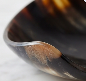 Cuenco de Cuerno Premium, Pieza Decorativa Única Hecha a Mano, Vajilla Rústica Clásica, Perfecta para la Mesa del Comedor y Decoración de Interiores - Product Image 2