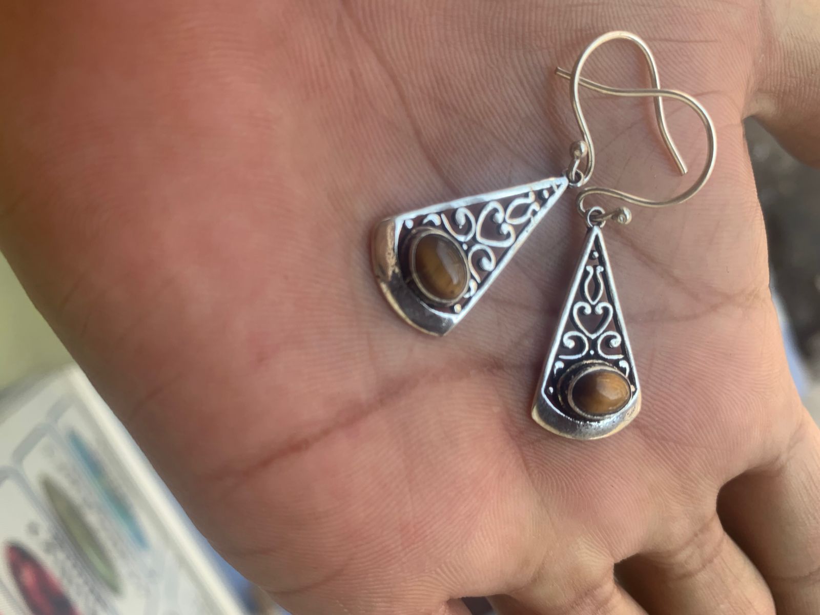 สีเหลือง