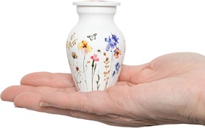 Urne funéraire noire avec motif cerf et forêt, récipient commémoratif pour cendres d'adultes, urne à cendres humaines avec couvercle - Product Image 3