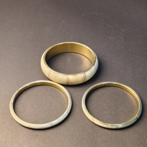<b>Set</b> of 3 <b>Hand</b>-Polished Natural Bone and Brass Bangles – Artisan Crafted <b>Cream</b> Jewelry <b>Set</b> – Bohemian Style Mixed Width - Product Image 2