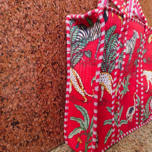 Bolso Tote de Algodón Acolchado con Estampado Animal Rojo Hecho a Mano, con Cierre, Motivos de Cebra, Guepardo y Aves Exóticas, Estilo Bohemio, para Compras - Product Image 6