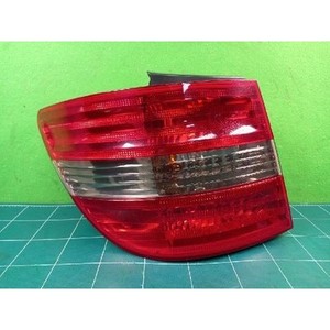 Luz Trasera Izquierda Usada Clase B A1698202564 - Product Image 1