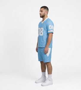 ชุดเสื้อกีฬาคอวีสีฟ้าอ่อนสำหรับผู้ชายพร้อมกางเกงขาสั้นพิมพ์ลายหมายเลข 08 โพลีเอสเตอร์ระบายอากาศได้ชุดวอร์มสำหรับฤดูร้อน - Product Image 1