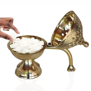 Brûleur d'encens artisanal en laiton avec poignée en bois pour une fragrance thérapeutique à la maison et des rituels traditionnels de Bakhoor à bon prix - Product Image 5