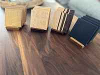 Ensemble de sous-verres ronds en bois avec incrustation en résine bleue, design moderne antidérapant, épaisseur 6 mm, lot de 4