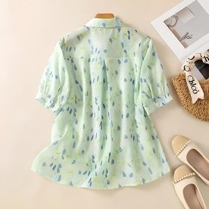 Chemise Western pour femme, imprimé feuilles vert marine, avec boutons sur le devant, manches bouffantes et coupe décontractée - Product Image 3