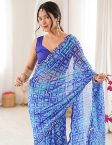 Sari en Georgette KV pour femme, imprimé numérique à la main, teinture Bandhani, avec blouse non cousue (Bleu) - Product Image 3