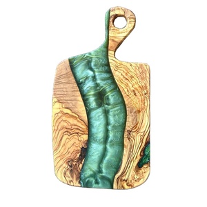 Planche à découper et de service en bois époxy personnalisée Ustensiles de cuisine faits à la main pour hôtels, restaurants et intérieurs de maison - Product Image 4