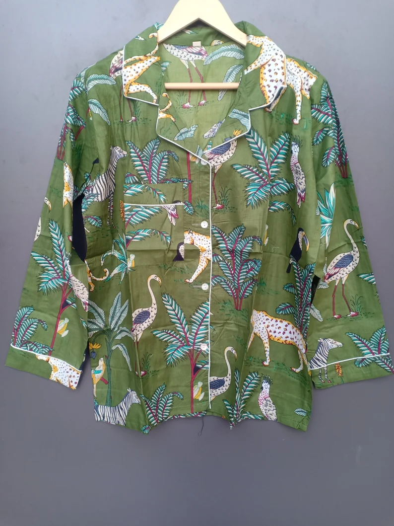 สีเขียว