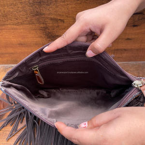 Nuevo estilo 2025 cuero mecanizado a mano Diseño de tarjeta flecos bandolera bolso de cuero de vaca genuino bolso de mensajero de lujo para mujer - Product Image 6