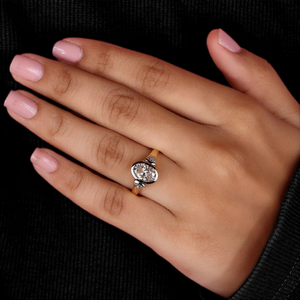 Bague de fiançailles ovale sertie de diamants, bague solitaire en or pour femme, bijoux minimalistes de luxe - Product Image 6