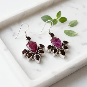 Boucles d'oreilles pendantes en argent sterling 925 avec grenat rouge rubis, motif floral fait main, serties clos, bijoux fantaisie pour femme - Product Image 4
