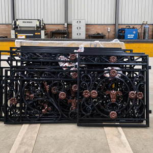 Los diseños de cercas de metal y cercas de Seguridad Premium mejoran la seguridad de la propiedad al tiempo que agregan un encanto arquitectónico sofisticado - Product Image 1