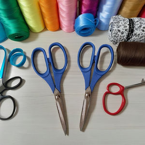 Ciseaux de couture en acier inoxydable, manche en nylon, bord lisse creux, 4 pouces, précision de coupe, broderie, OEM - Product Image 1